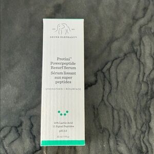 Drunk Elephant Protini Powerpeptide Resurf Serum - White and Green